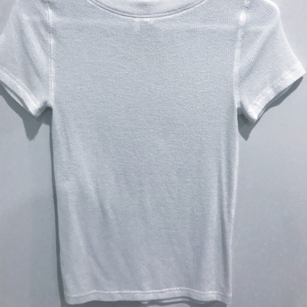 🏳️ Basic White T-Shirt 🏳️ - Picture 3 of 3